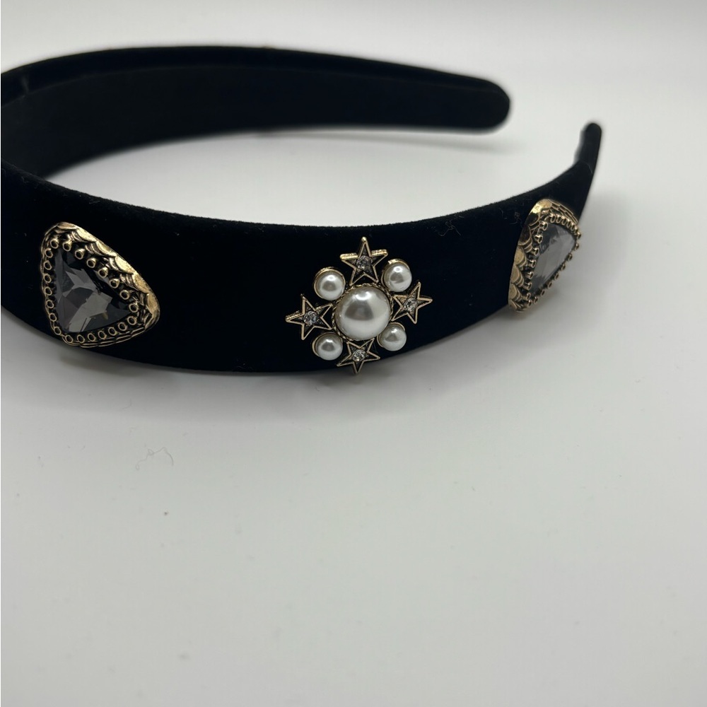 Elegant Black Headband with Gold Accents - Picture 5 of 5